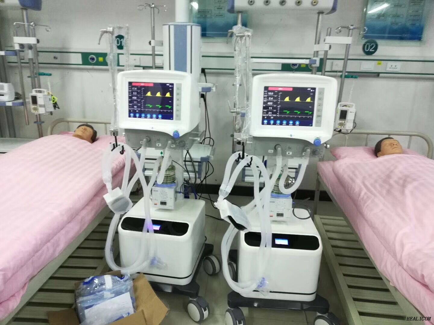 HS-1100 Medical Surgical Hospital Equipment Mobile Trolley Breathing Machine ICU Ventilator Machine for Human or Infant Use